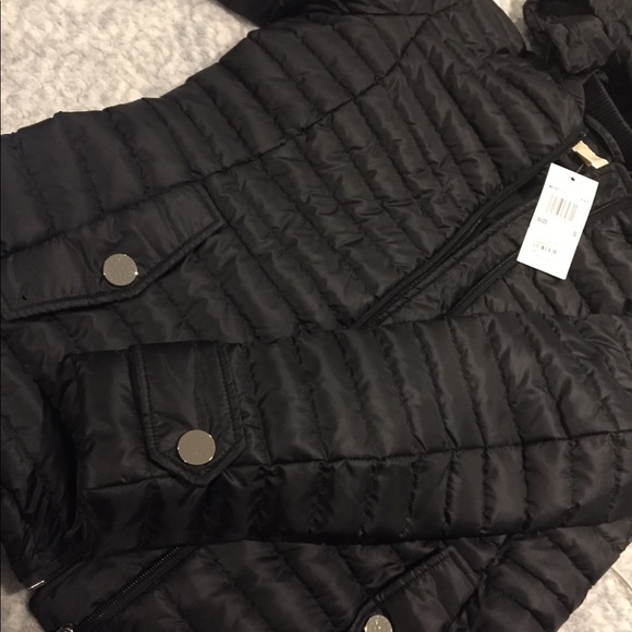 Michael Kors puffer jacket ACCEPTING OFFERS - Picture 5 of 6